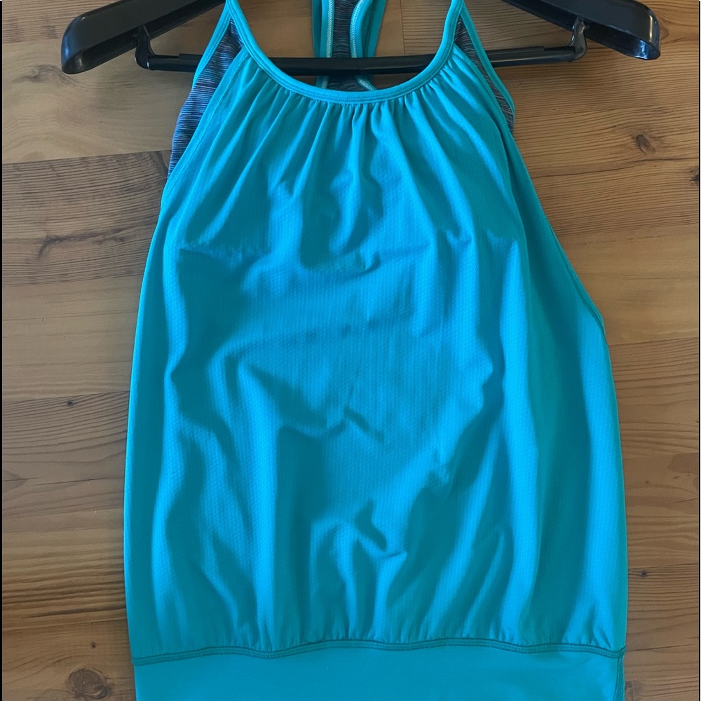 Lululemon tank plus bag